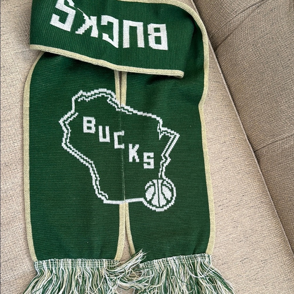 Milwaukee Bucks Fan Scarf